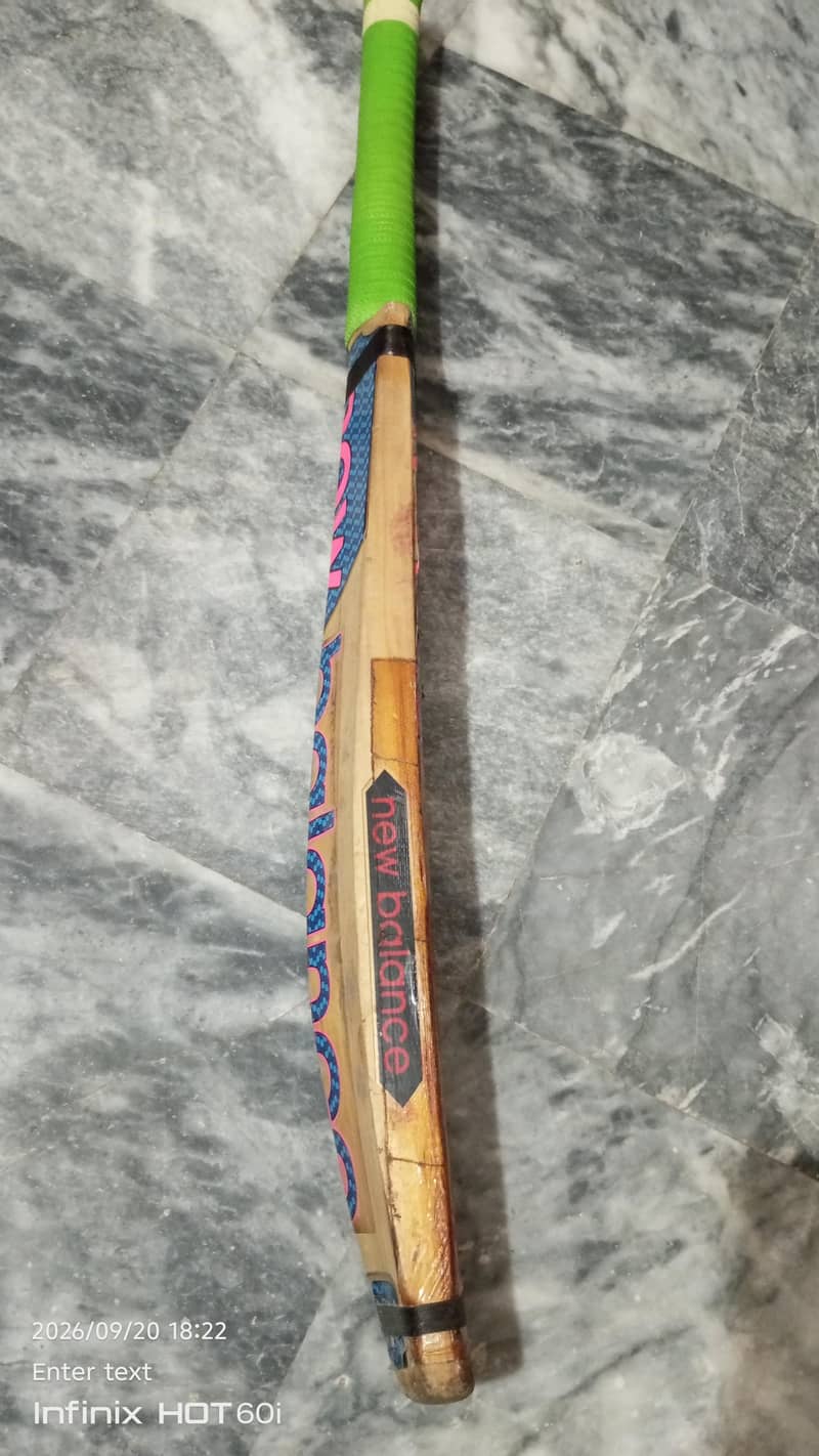 bat nd gloves 4