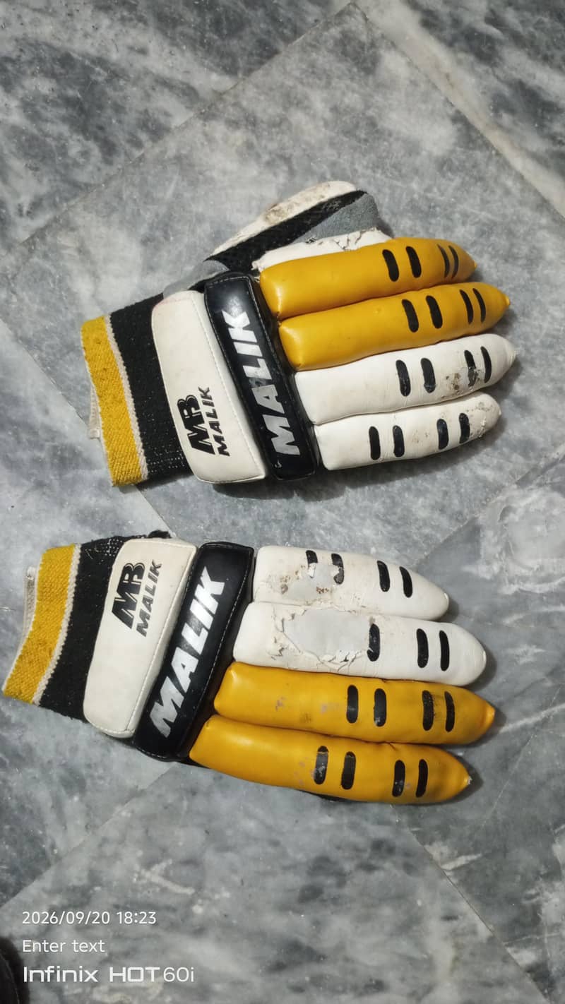 bat nd gloves 7