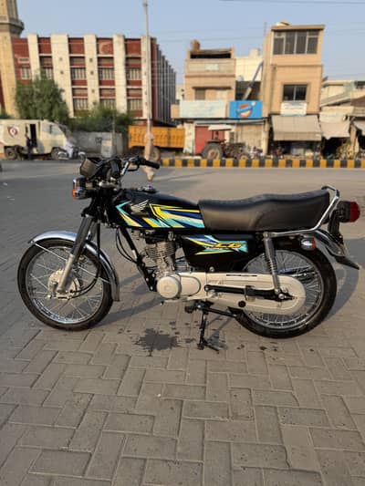 Honda CG 125 2025