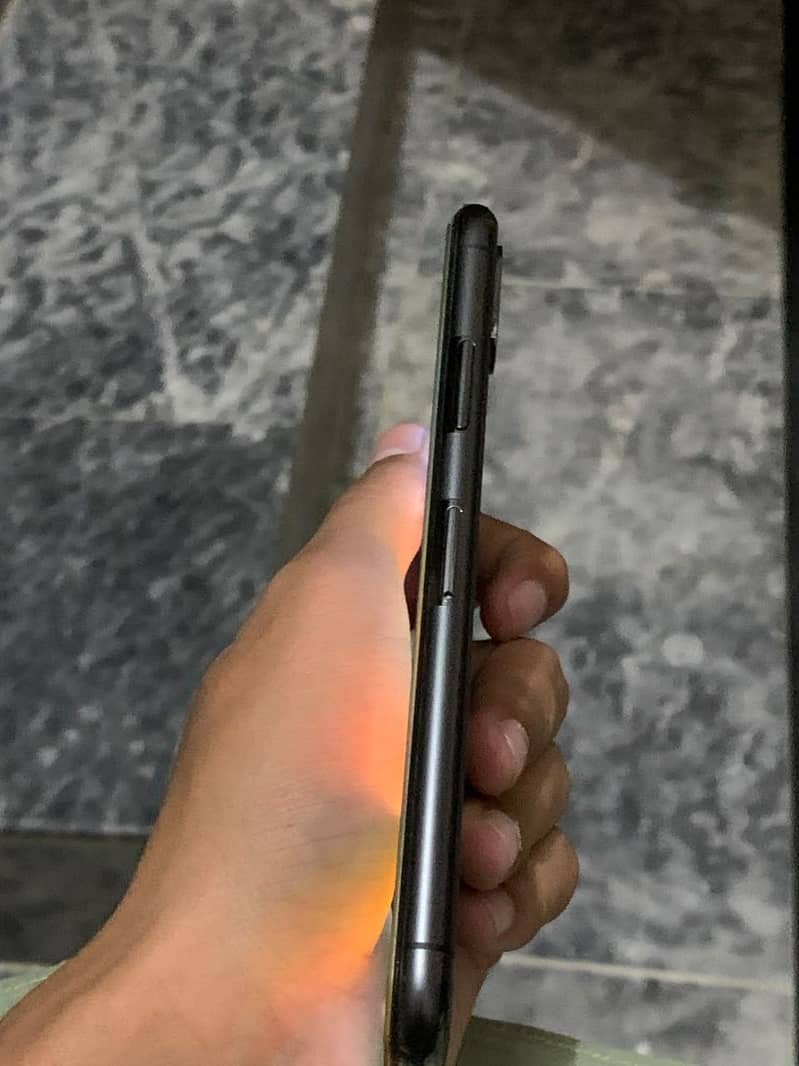 Apple iPhone X 2
