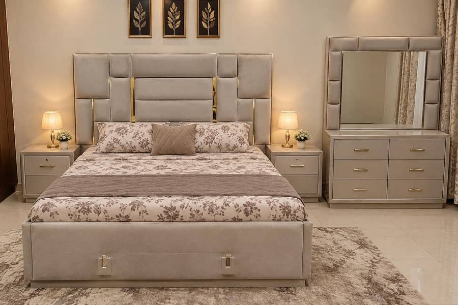 modern style King Bed Set with velvet poshish 0