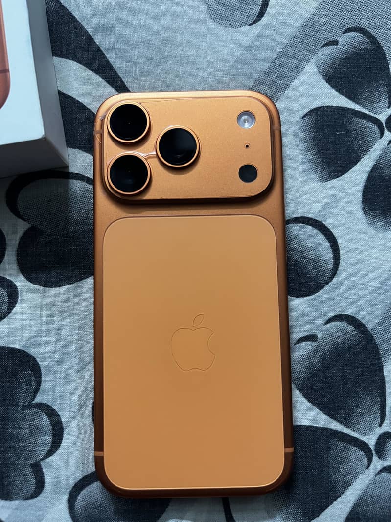 Apple iPhone 17 Pro 8