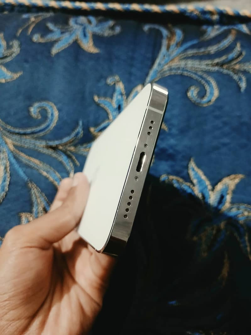 Apple iPhone 12 Pro 7