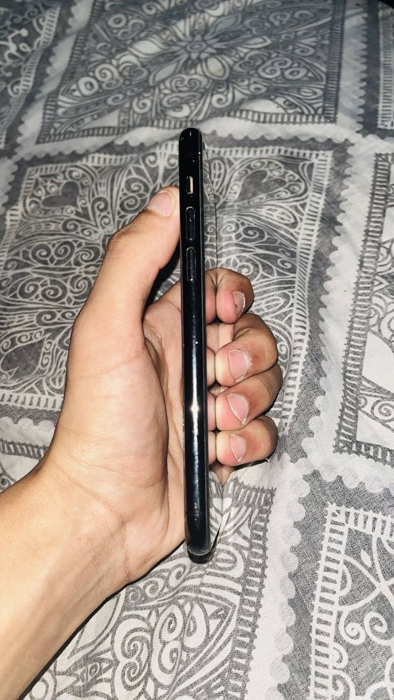 Apple iPhone 11 Pro 3