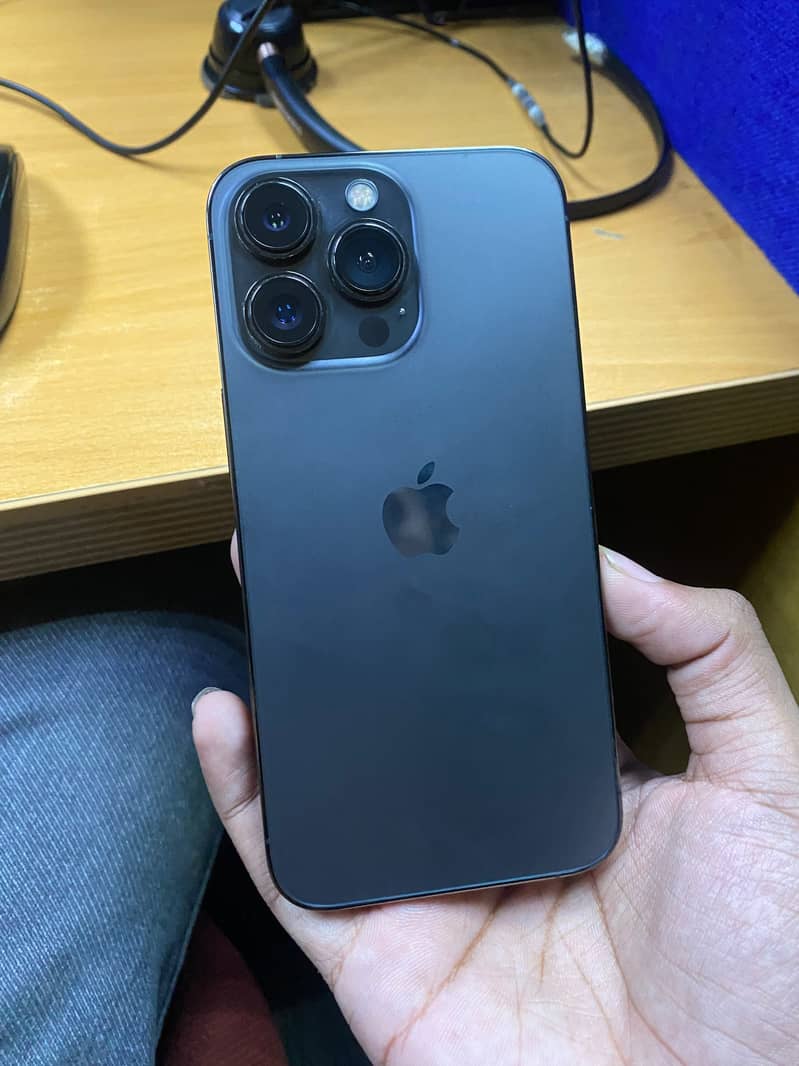 Apple iPhone 13 Pro 0