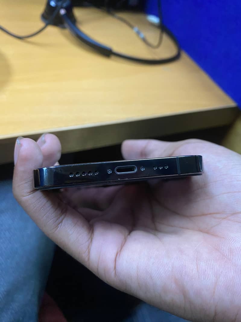 Apple iPhone 13 Pro 3