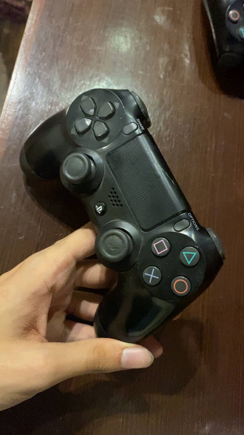 PS4 ORIGINAL CONTROLLER 0