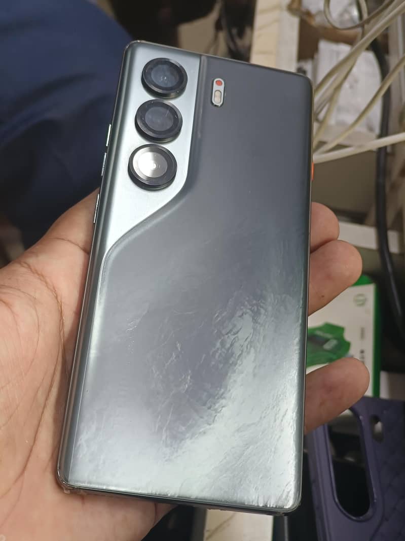 Tecno CAMON 40 Pro 7