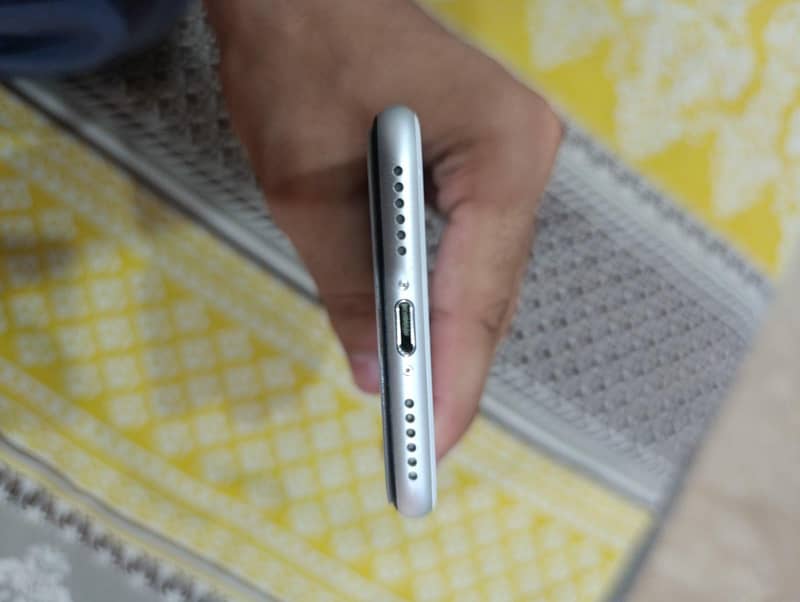 Apple iPhone SE 1