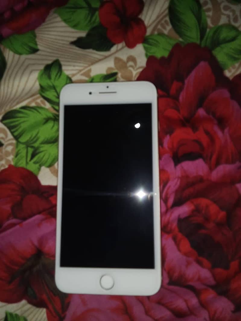 Apple iPhone 8 Plus 2