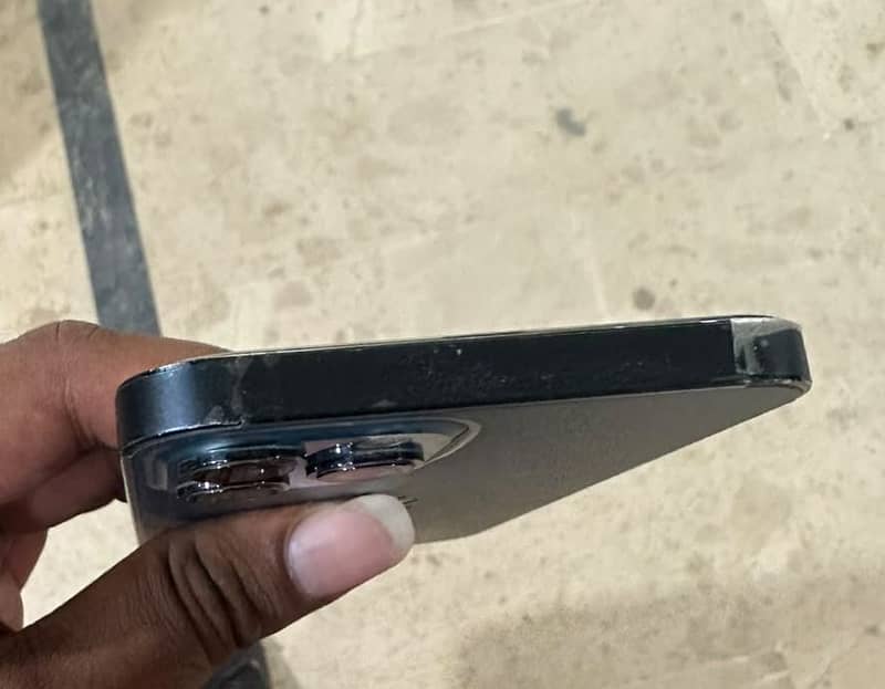Apple iPhone 12 Pro Max 1