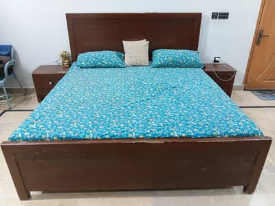 Bed Set with Almari