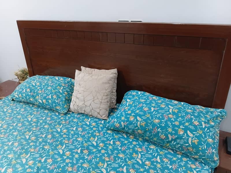 Bed Set with Almari 2