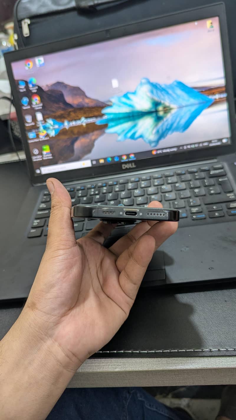 Apple iPhone 16 Pro Max 5