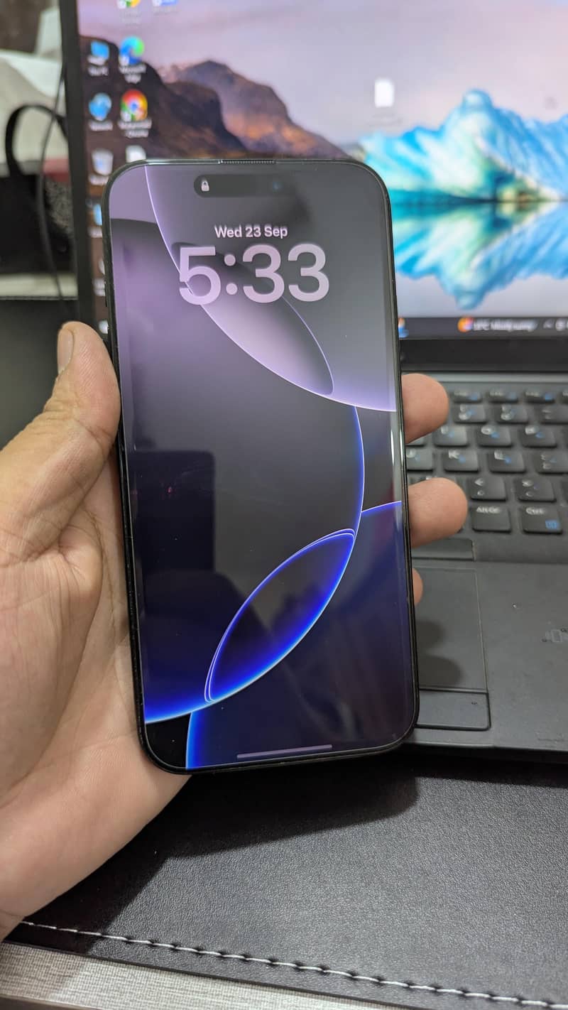 Apple iPhone 16 Pro Max 7