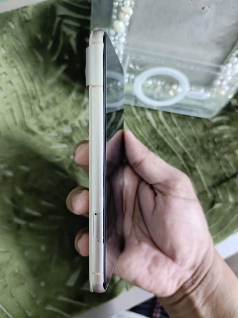 Google Pixel 8 3