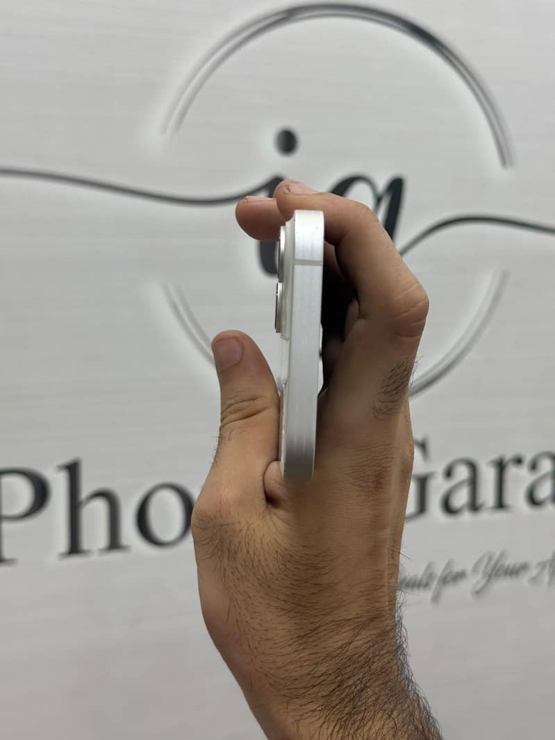 Apple iPhone 14 2
