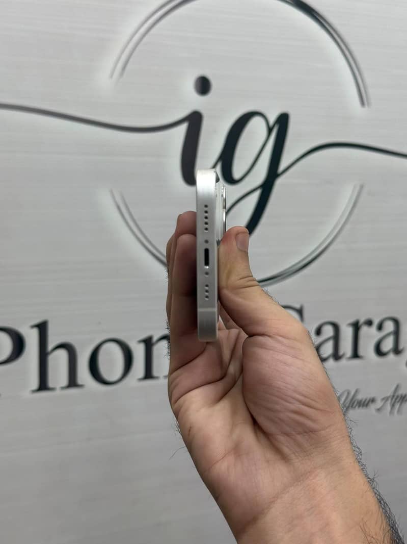 Apple iPhone 14 4