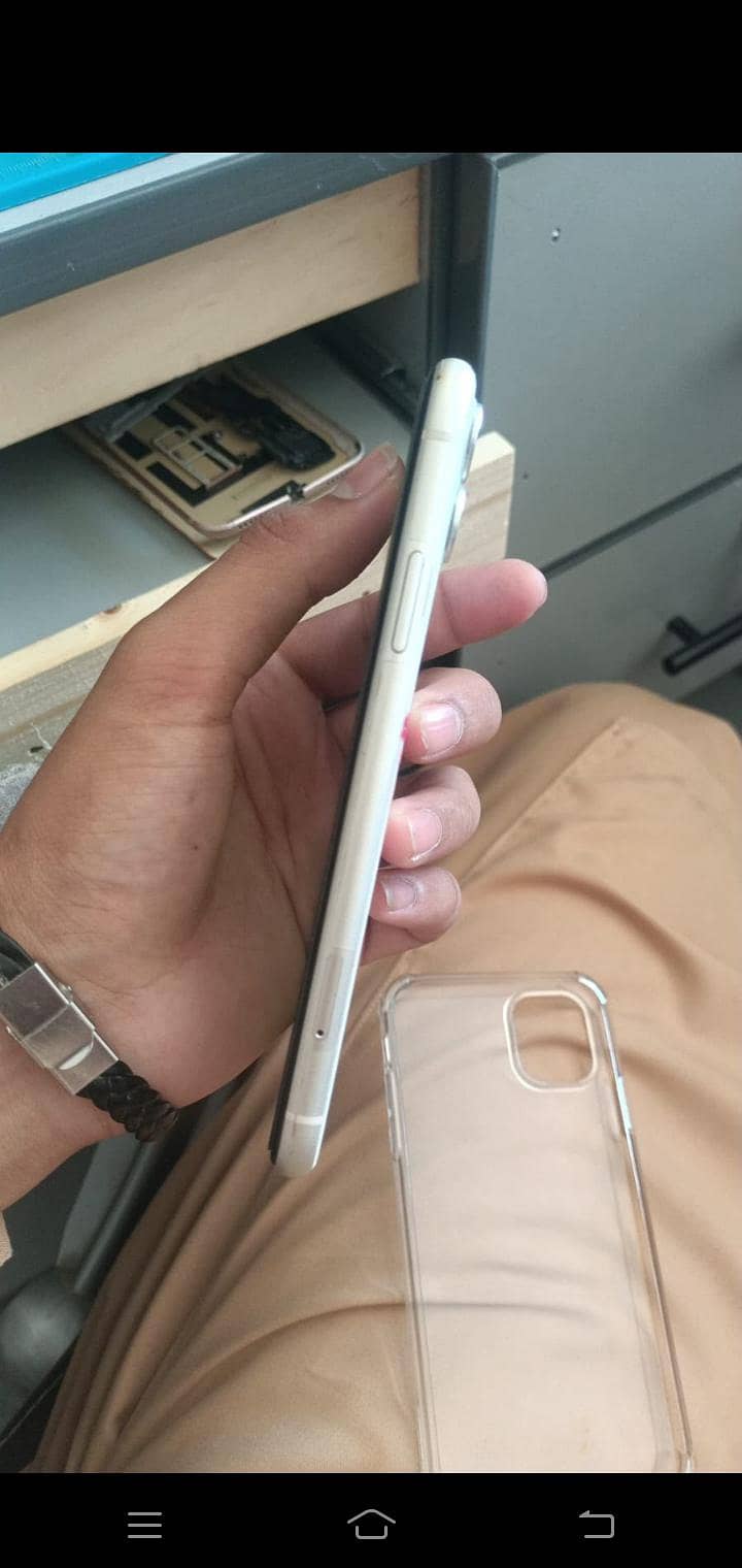 Apple iPhone 11 1