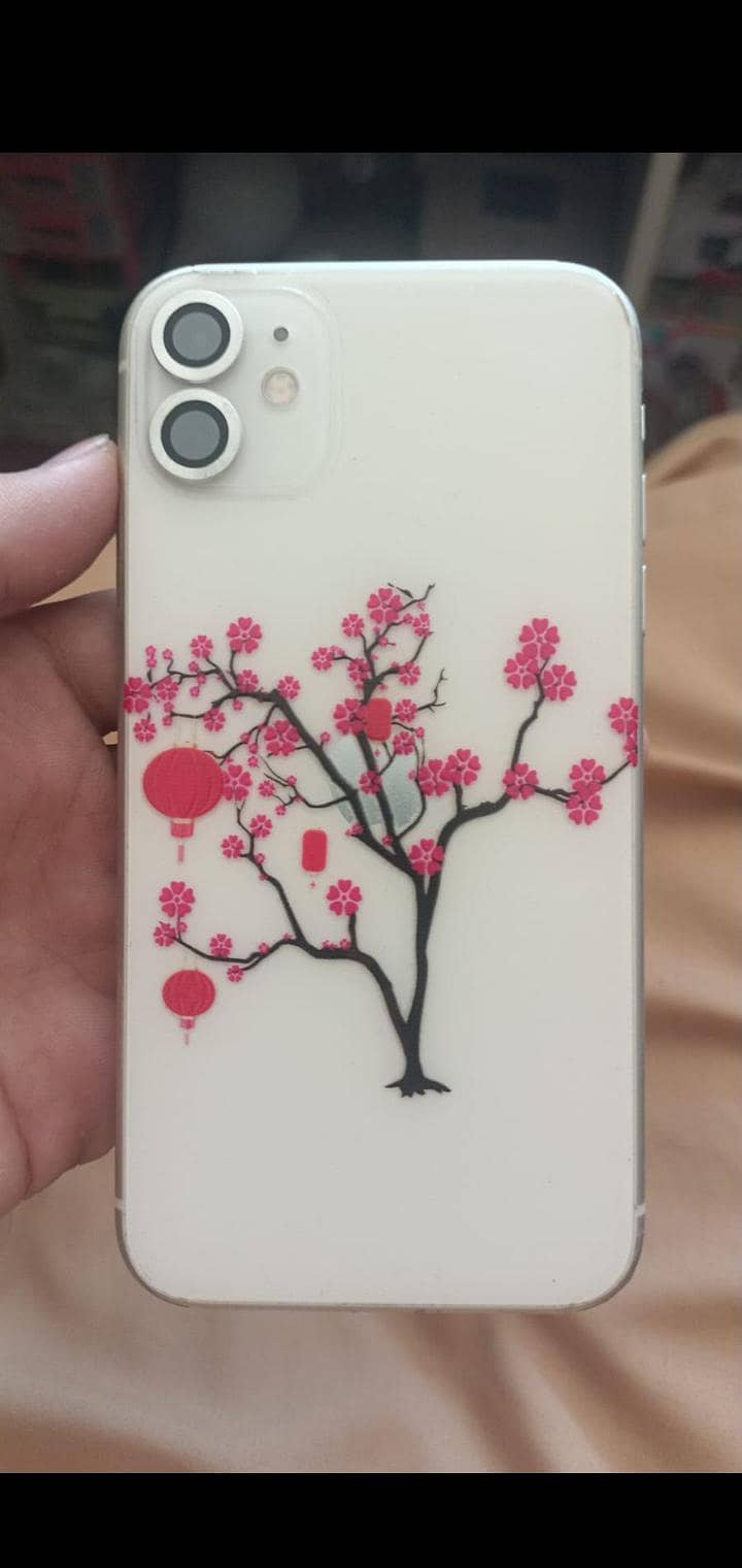 Apple iPhone 11 4