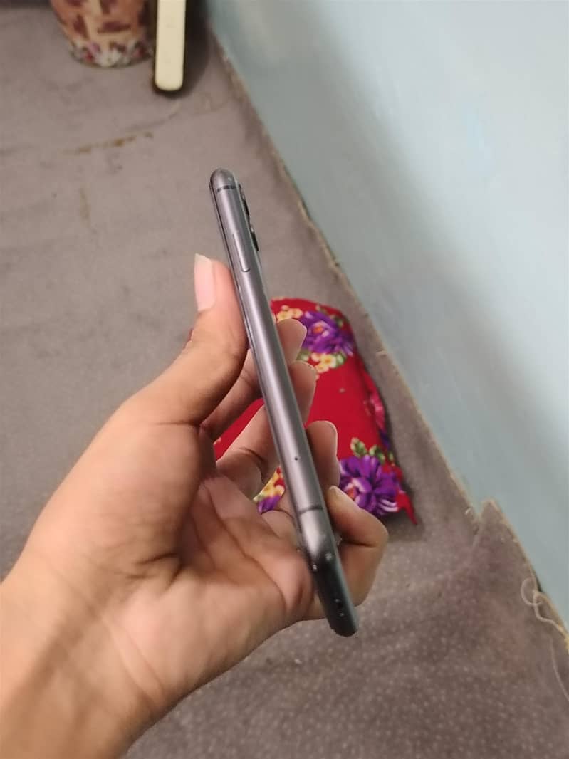 Apple iPhone 11 1