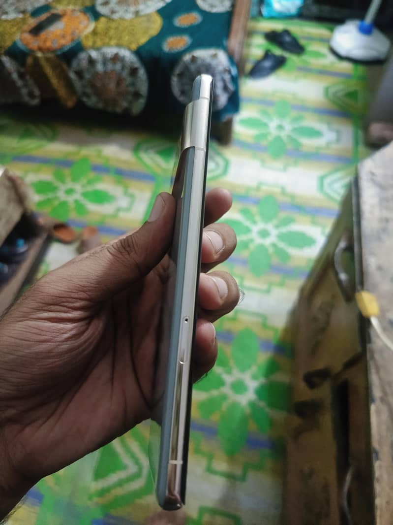 Google Pixel 7 Pro 2