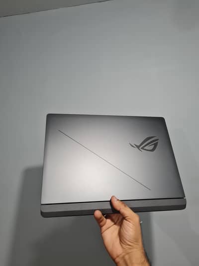 Asus Rog strix scar 16/RTX 5080 16gb/gaming laptop