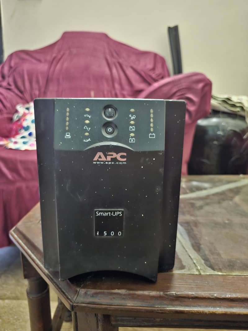 APC UPS excellent condition 0