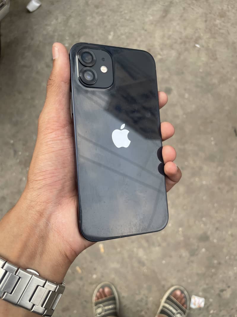 Apple iPhone 12 3