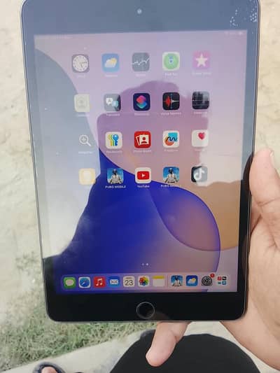 mini 5 64gb lush condition slightly use