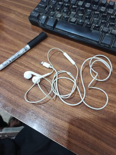 iPhones handfree import from UK original