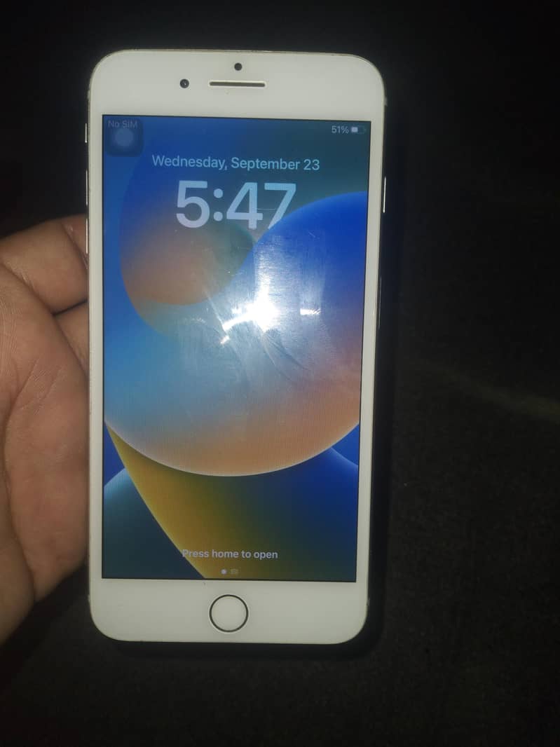 Apple iPhone 8 Plus 0