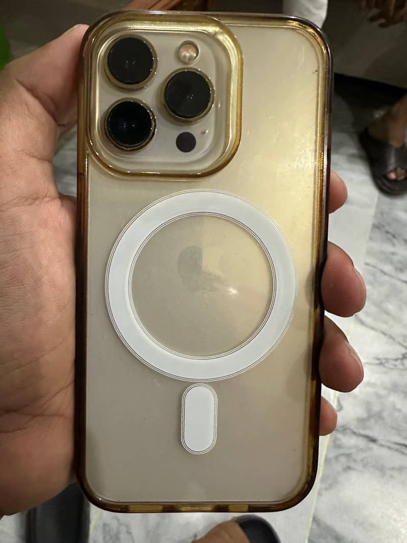 Apple iPhone 13 Pro 4