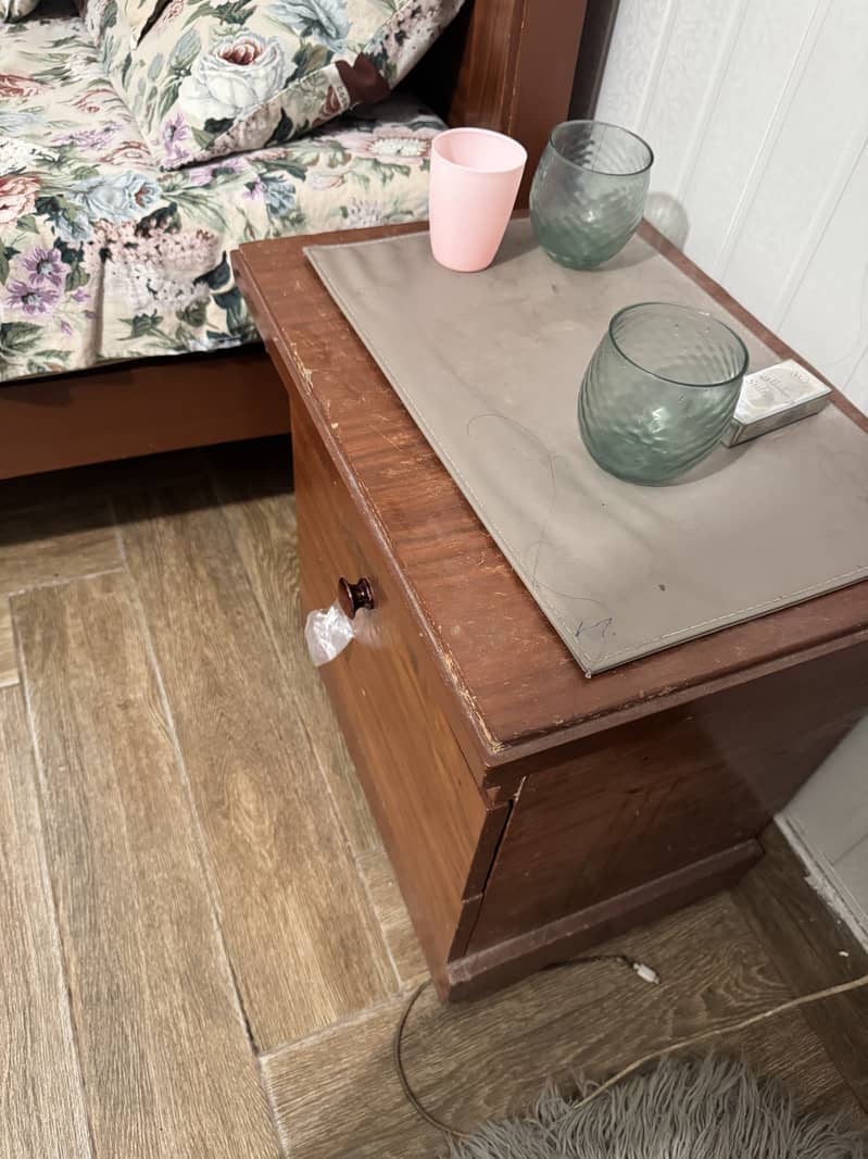 wooden bed 2