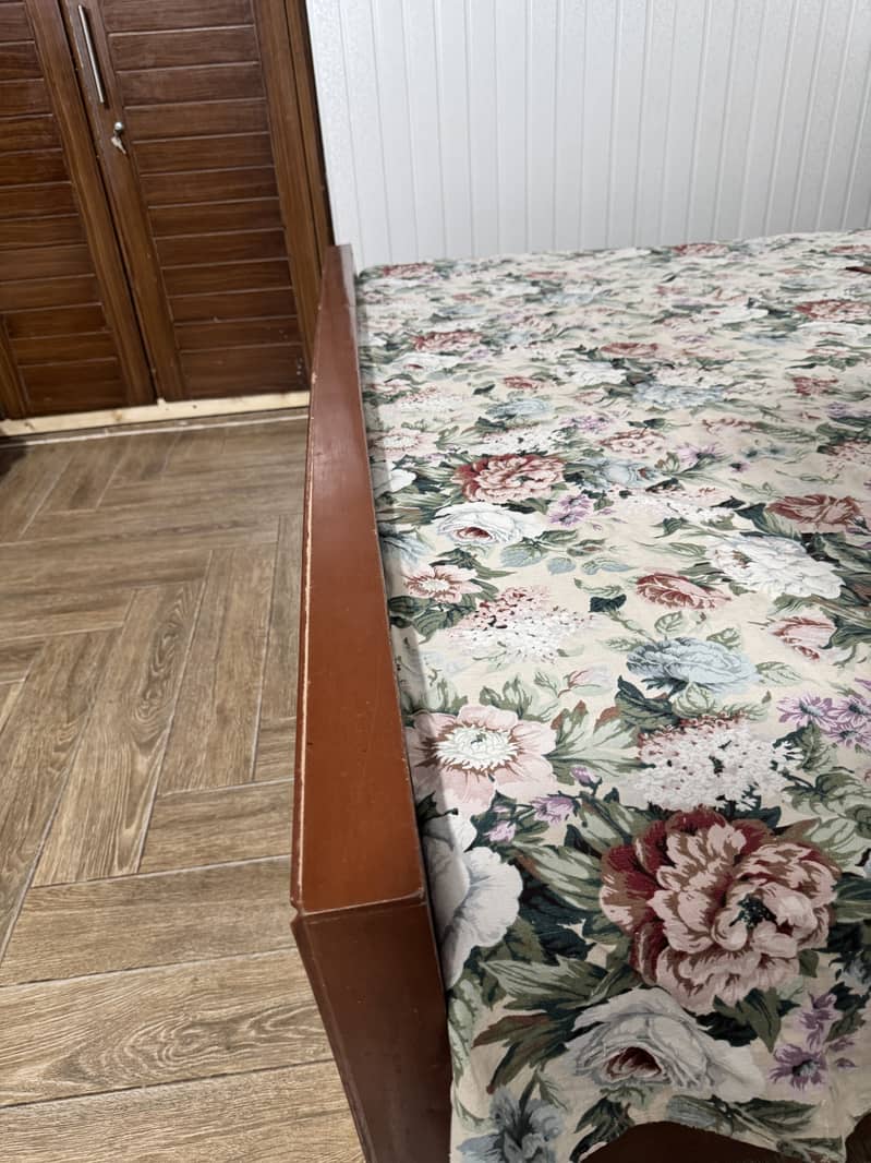 wooden bed 4