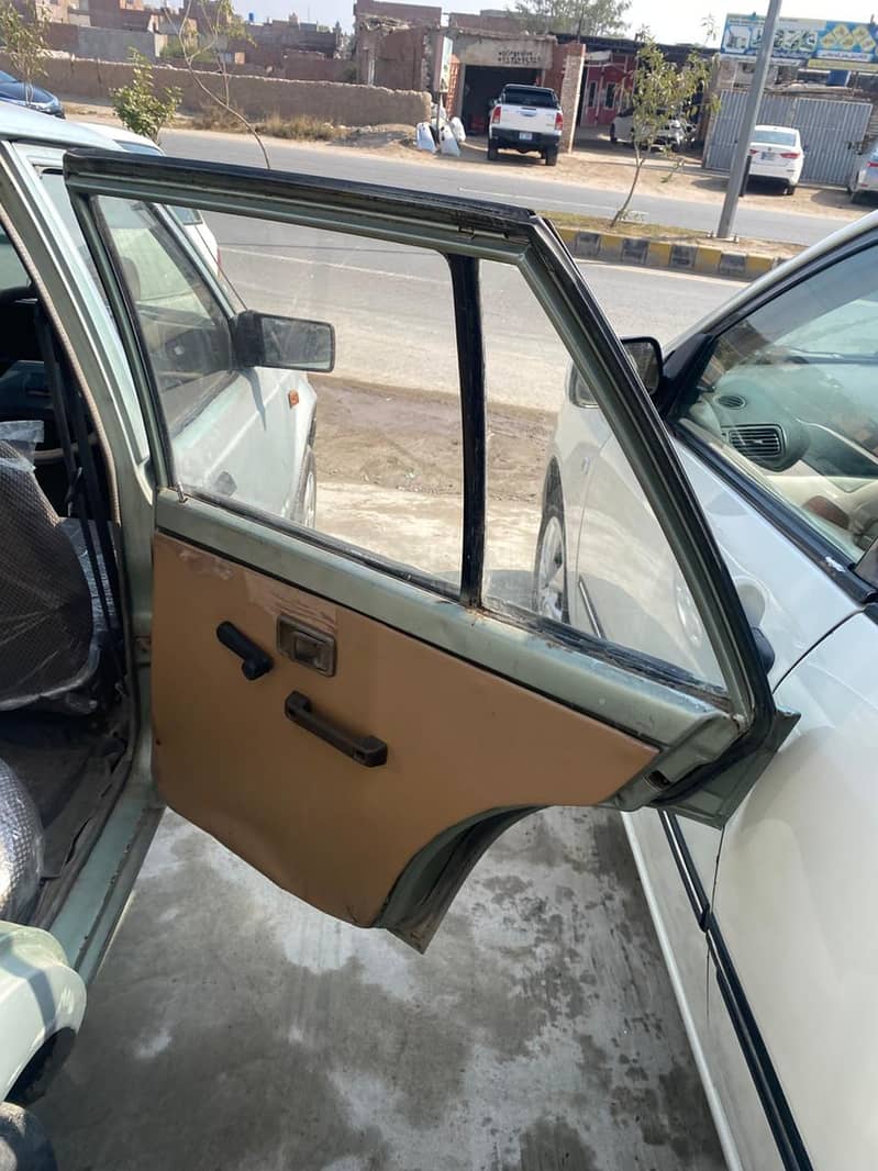 Charade 1985 Modal 10