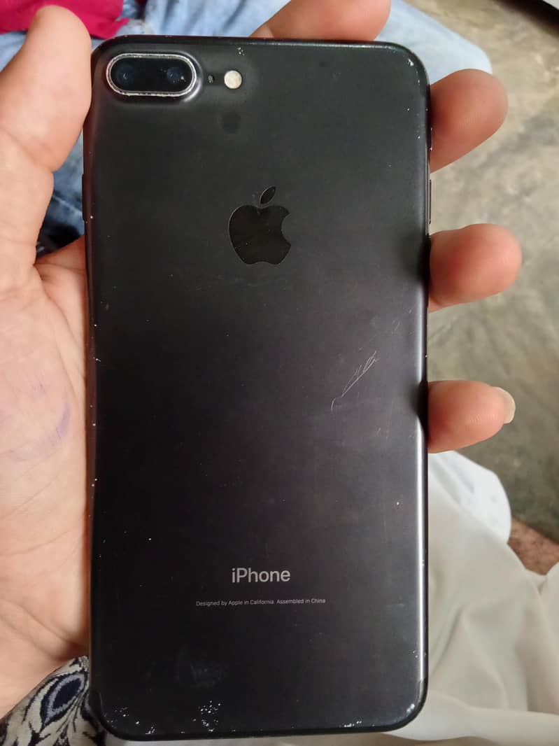 Apple iPhone 7 Plus 3