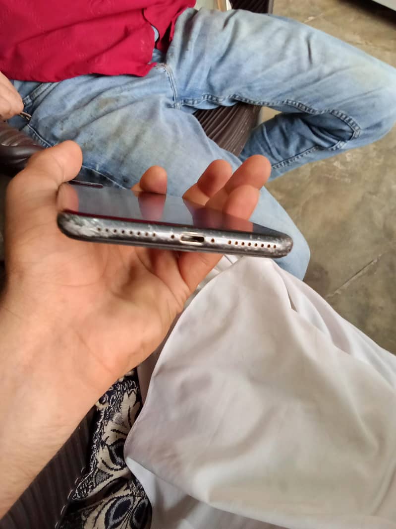 Apple iPhone 7 Plus 4