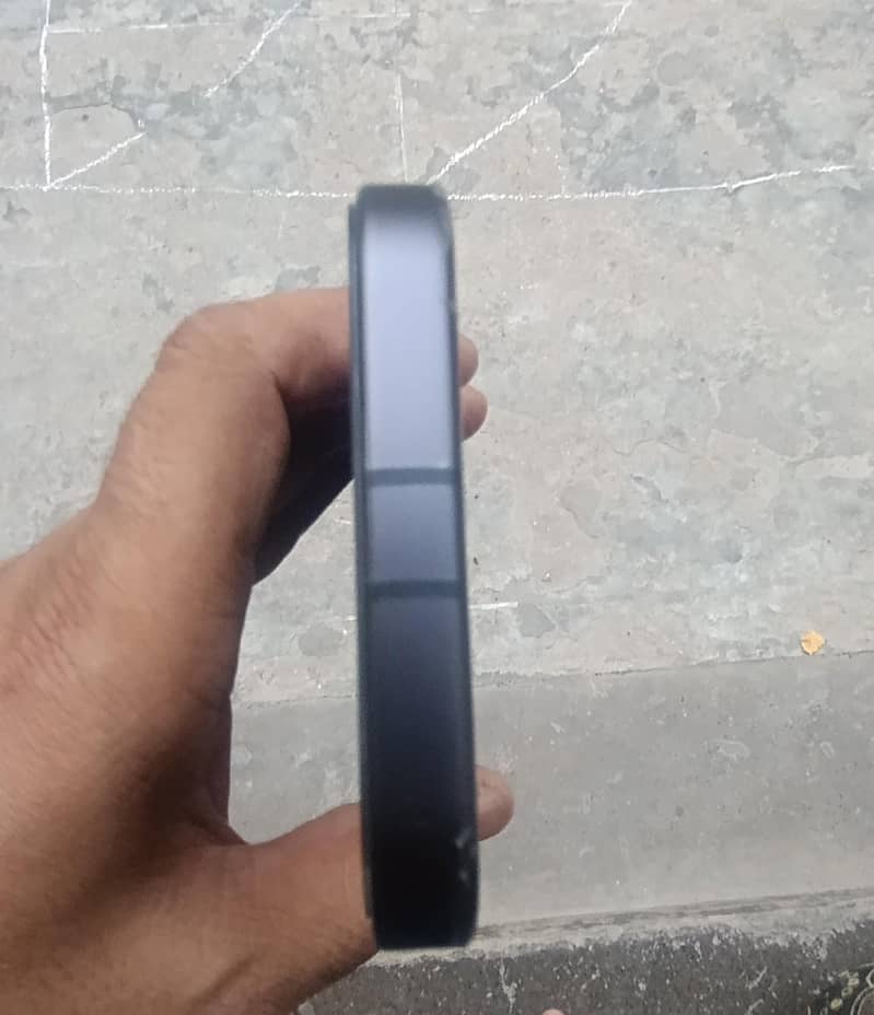 Google Pixel 9A 4