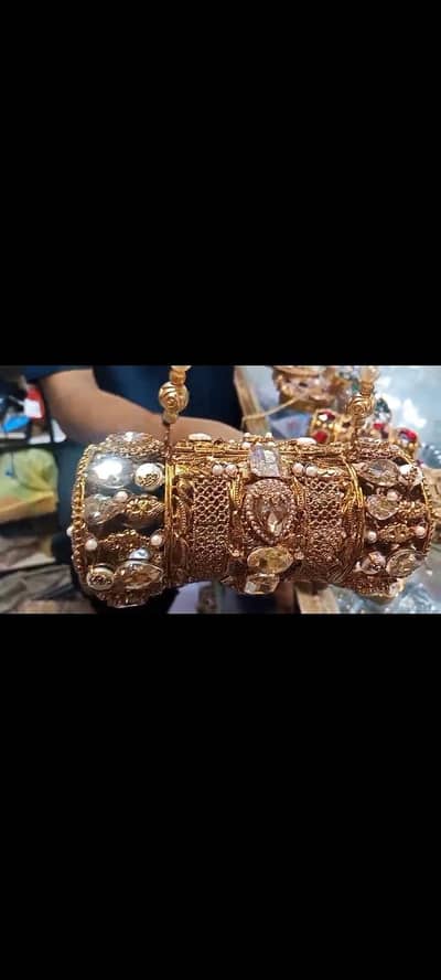 bridal clutch