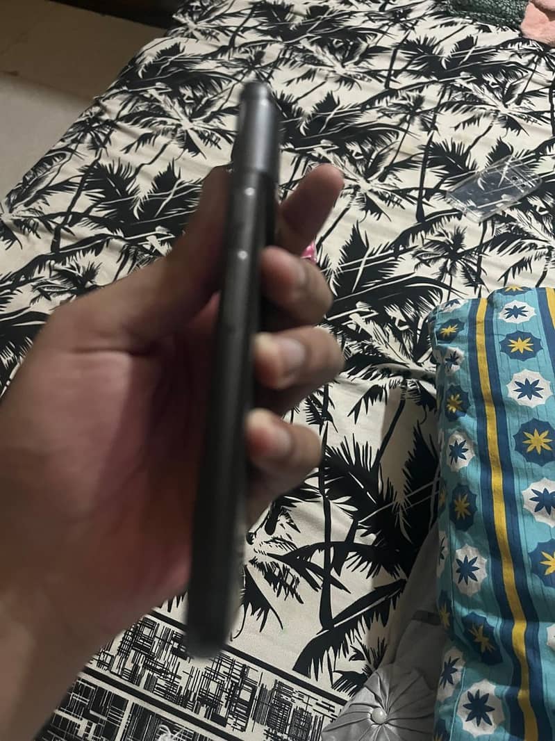 Google Pixel 8 2