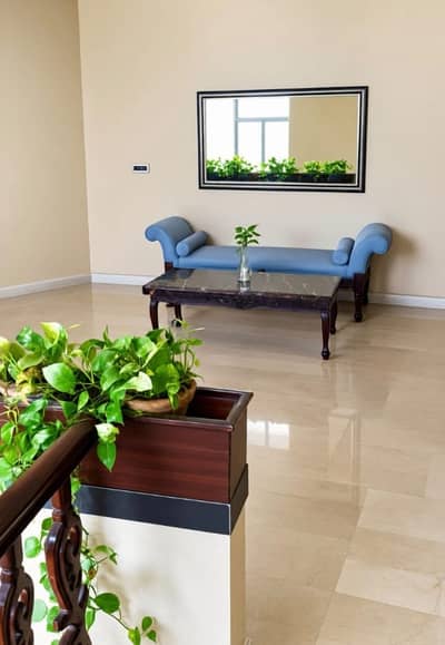 DEFENCE 1000 YARDS BEAUTIFUL PORTION FOR RENT SEPARATE GATE