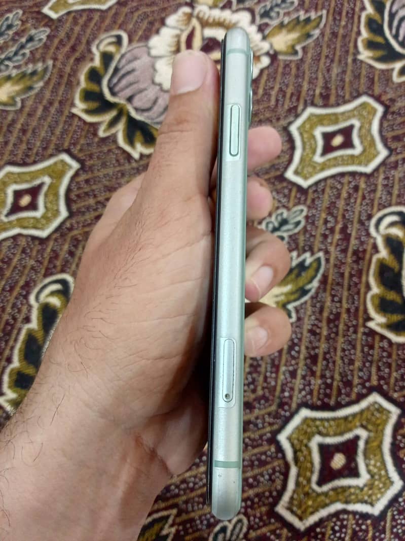 Apple iPhone 11 5