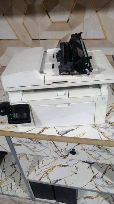 hp laser jet pro m130fw Wi-Fi printer ha just toner ka kam ho na ha