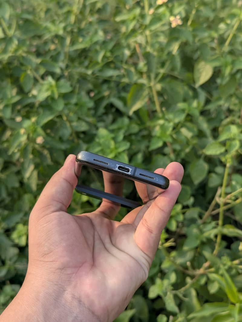 Google Pixel 8 5