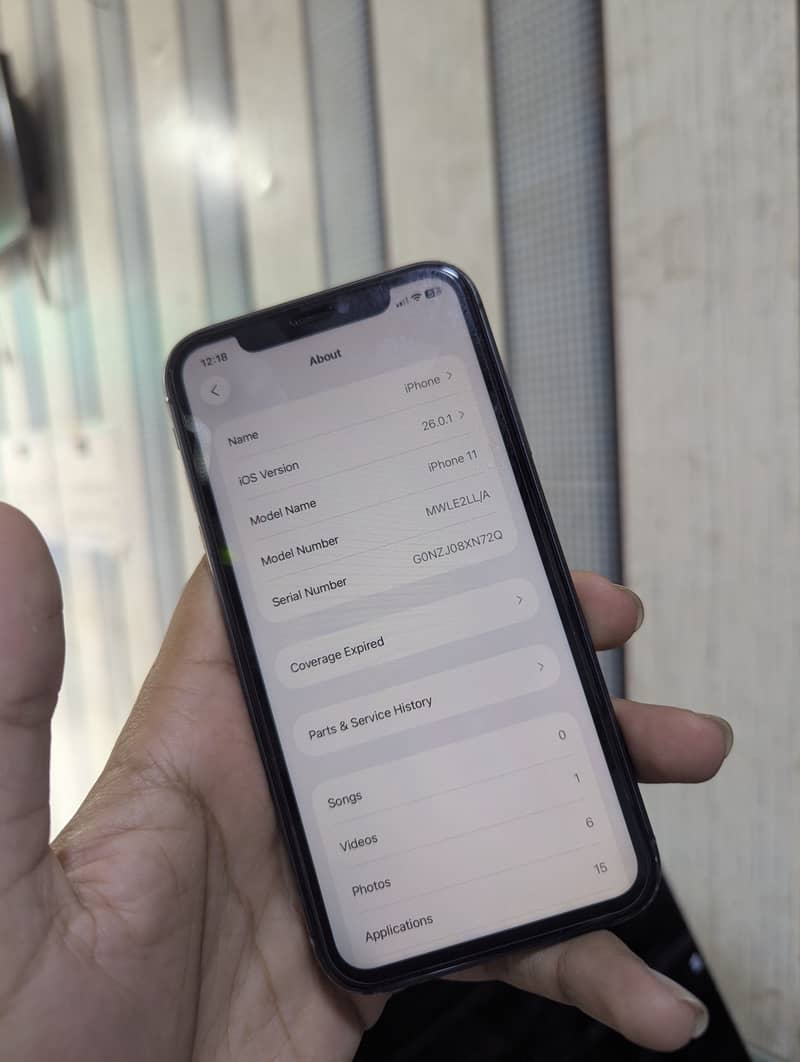 Apple iPhone 11 4
