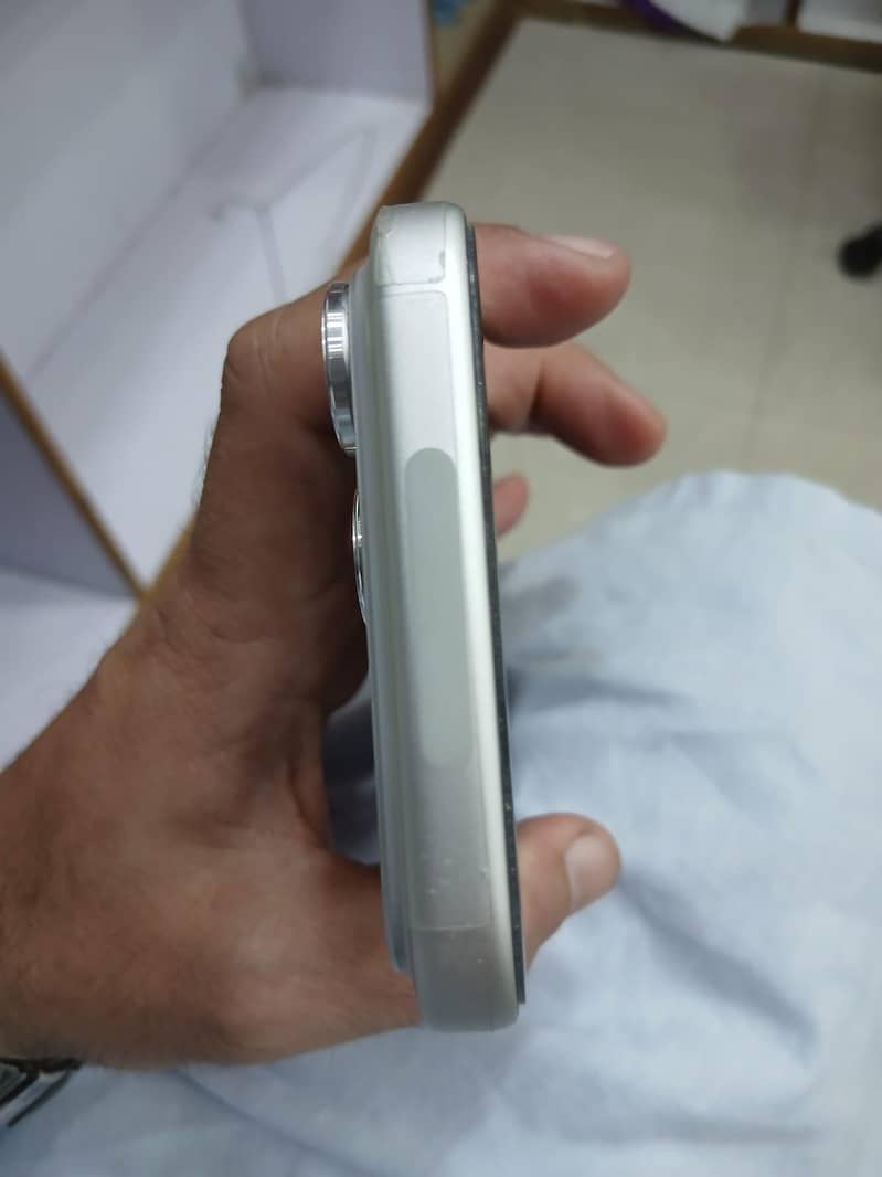 Apple iPhone 17 Pro Max 0