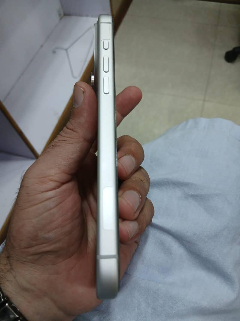 Apple iPhone 17 Pro Max 2