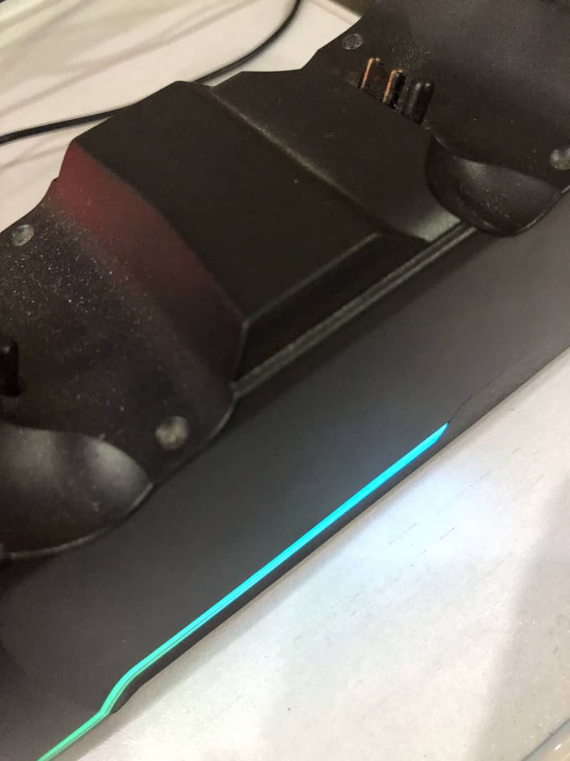 charging dock ps4 1