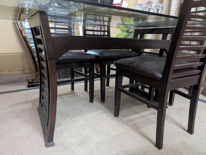 Dining table 6 seater 1